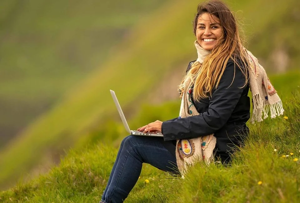 Bring your work outside Bring your work outside